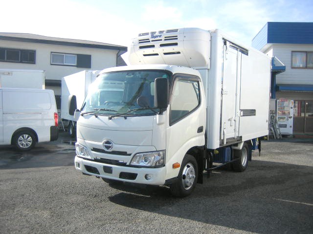 日野 デュトロ 冷凍車（低温）