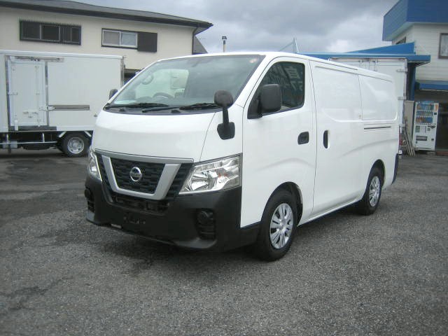 日産/NV350キャラバン 冷凍車（中温）